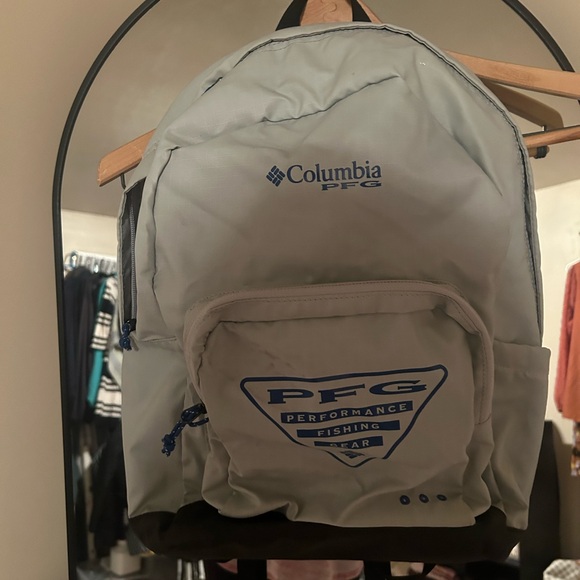 Columbia PFG Gray Backpack - Picture 1 of 14